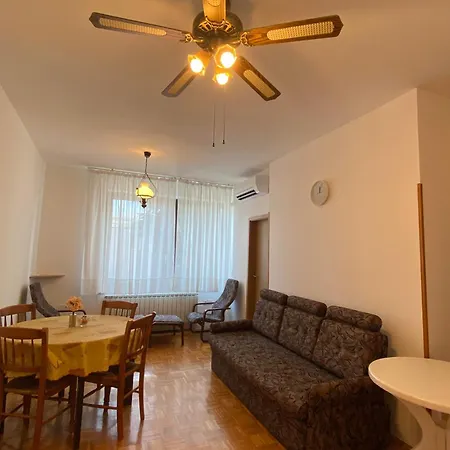 Apartma Maja